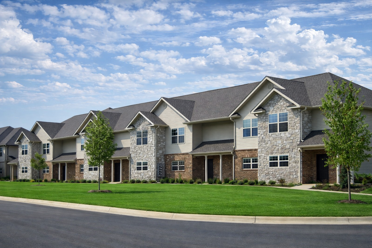 Savannah Hills – 4336 Fonda Jo Drive #220 – AVAILABLE MID-AUGUST