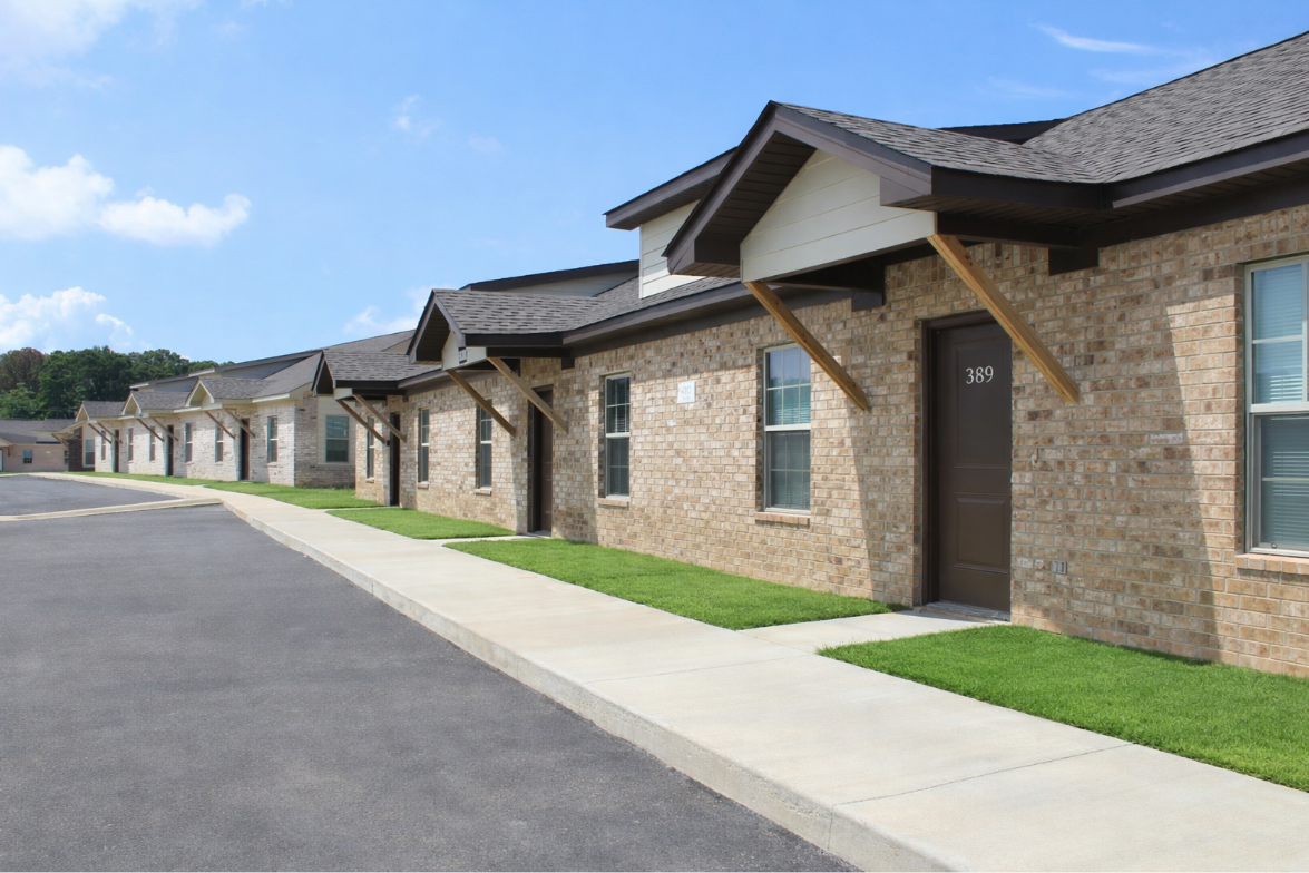 Savannah Hills - 4301 Holcomb Drive #392 - AVAILABLE MID-NOVEMBER