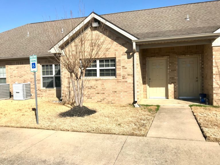 Savannah Hills – 4303 Dena Jo Dr. #140 – AVAILABLE NOW